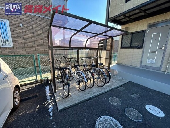 東一身田駅 徒歩14分 2階の物件外観写真